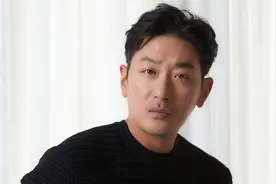 河正宇被盗亲密照遭勒索870万！对方智商不在线，中国主使仍在逃图片