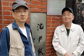 参观上海沈尹默故居/作者：邵明图片