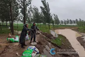 山东德州：养兵千日御“烟花”图片