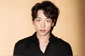 Rain瘦到身上没一丝赘肉，昔日的天王霸气回归，大方分享减肥方法图片