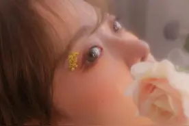 当一个女孩给你发送表情符号时，这意味着什么？图片