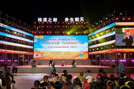 “脱贫攻坚奔小康 颂歌献给共产党”四川省文艺志愿者惠民巡演活动在广元市朝天区曾家山、苍溪县桥溪乡举行图片