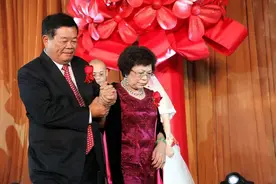 玻璃大王曹德旺的发家史离不开背后的女人，差点为红颜抛妻弃子图片
