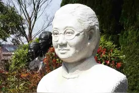 国军上将夫人死里逃生回到祖国，当了15年部长，最终官至副国级图片