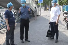 正骨人谱写劳动者之歌图片
