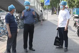 正骨人谱写劳动者之歌图片