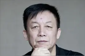 易中天：“学术明星”现已跌落神坛，离开武大只因“天气不好”？图片