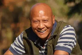 中毒导致秃顶无眉，计春华演“坏人”得心应手，其实他也演过好人图片
