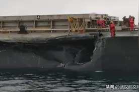 突发！两船相撞！雾航需谨慎！图片