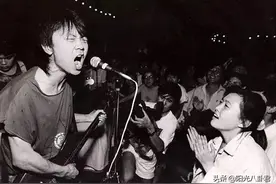 90年代走红的摇滚歌手现状，有人离世有人发疯，窦唯一蹶不振图片