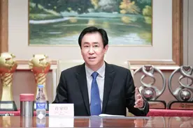 任泽平，别吹了图片
