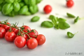 老外说你是个hot tomato是啥意思？他是在骂你吗？图片
