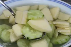 秋天多喝苹果黄瓜汤，教你简单搭配，全家爱喝图片