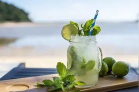 不知道《Mojito》里的车？不配做周董夕阳红粉丝团车迷图片