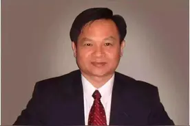 广东佛山最知名富豪：靠一瓶酱油，卖出1950亿身价图片