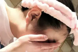 你真的会“以油养肤”吗？精华油的真正用法，润而不油，吸收还快图片