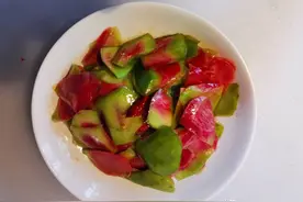 萝卜两吃，一道香辣爽口，一道酸甜解腻，下酒、开胃，随您选图片