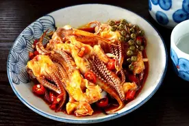 夏季下酒硬菜，麻辣小海鲜秘方，记得收藏图片