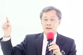 《侨报》董事长谢一宁被同事枪杀 枪手为业务员行凶后在现场被捕视频封面