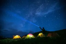 早安武汉｜露营观星、采摘鲜桃、赏花喝茶……武汉人周末去哪玩？图片