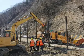 吉林桦甸市G334国道红石塌方路段全面恢复通行图片