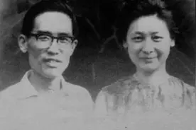 17岁表哥爱上14岁表妹，在父母反对下结婚，7年生五子，相守61年图片