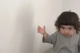 罗熙头像：来吸女鹅啦图片