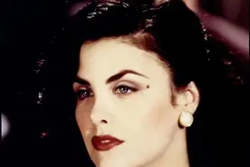 旧时浓丽：雪琳·芬 Sherilyn Fenn图片