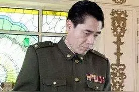 陈宝国王学兵谢君豪聂远潜伏卧底，谍影重重枪声不断杀机四伏。图片