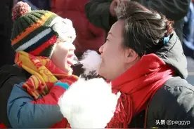 妈妈没钱给你买糖吃，咱们把爸爸卖掉可以吗？孩子的回答好扎心图片