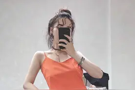 糖果色怎么搭？这几套搭配元气满满超甜美，击中你的少女心图片