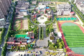 航拍衡阳市船山英文学校：老城区最漂亮的园林式国有民办公助学校图片