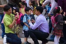 父母如何帮助缓解孩子“入园焦虑”？让娃开开心心去幼儿园很重要图片