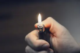 中国一元打火机征服全球烟民，欧美多次出手，拦不住中国的崛起图片