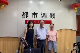 四弦千遍语  一曲万重情图片