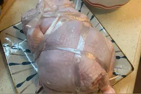 当做饭变成灾难现场，总有一幕像你家的厨房图片