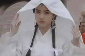 都说TVB抠，一件戏服穿N年，可人家做出来的造型吊打现在的古装剧图片