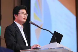 经济学家宋清辉痛失爱子，曾因怒怼华为起争议，儿子去世令人心痛图片