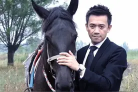因吸毒隐退！王学兵再次复出获演员奖，近照变胡子拉碴沧桑似姜文图片