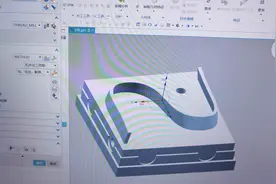 使用合适的CAM软件进行编程五轴加工技术实现的效率图片