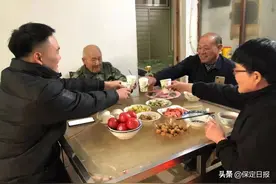 当兵，当出来30年的“父子情”图片