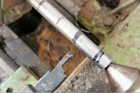 快速制作钛竹节酷棍图片