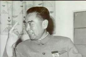 周恩来到访，西哈努克亲自为他驾驶飞机，此举却引发陈毅的不满图片