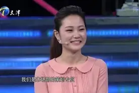 24岁医科女孩外貌俱佳，老板疯抢到月薪12000，女孩真厉害图片
