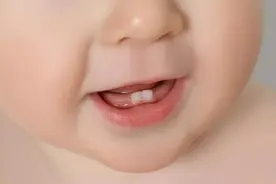 宝宝出牙，妈妈疼到哭！别怕，这就来给您支招图片