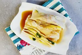 肠粉，解馋不腻，口感清香滑嫩入味，早餐吃它轻松搞定图片