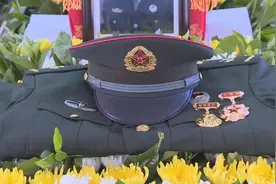 郑位三：建国后没有军衔与官职，为何毛主席特批享副总理待遇？图片