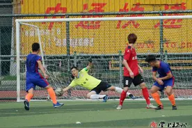 曾宪梓体育场上演龙虎斗！梅州市足球联赛甲组全面打响图片