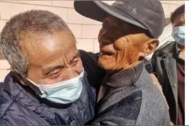 来济南流浪40年，六旬退伍老兵回到哈尔滨老家，古稀之年兄弟团圆图片