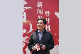 重大革命历史题材剧《香山叶正红》开机，唐国强再次饰演毛主席图片